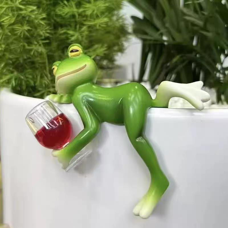 Cute Resin Frog Figurine for Home Decor – Funny Desk & Shelf Decoration, Adorable Frog Statue for Office, Apartment, Bedroom Aesthetic, Cozy Room Styling, Unique Gift Idea for Frog Lovers and Home Decor Fans